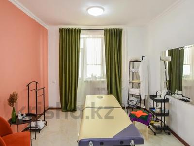 5-комнатная квартира · 154.6 м² · 1/6 этаж,  Байтурсынова 37 за 75 млн 〒 в Астане, Сарайшык р-н