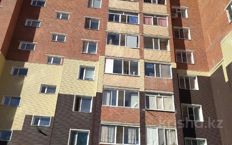 3-комнатная квартира, 83.4 м², 1/10 этаж, Каирбекова 371/1 за 32 млн 〒 в Костанае — фото 2