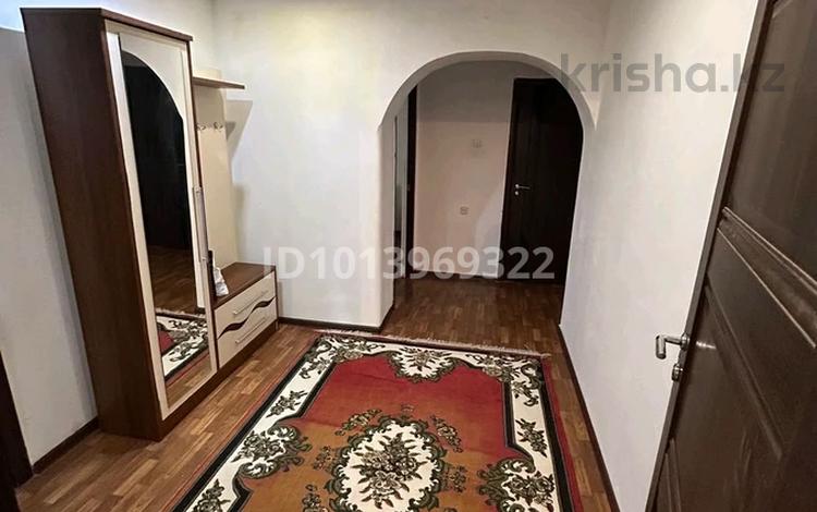 3-комнатная квартира · 80 м² · 2/10 этаж, мкр Женис за 165 000 ₸ в Уральске — фото 2