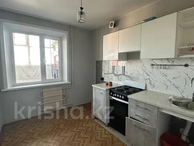 2-комнатная квартира · 52.4 м² · 9/9 этаж, Камзина 167 за 18 млн 〒 в Павлодаре