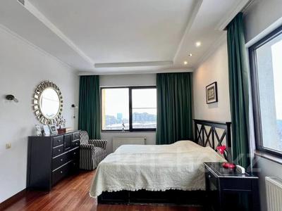 3-бөлмелі пәтер · 117.5 м² · 7/7 қабат, Кабанбай батыра, бағасы: 147 млн ₸ в Алматы, Медеуский р-н