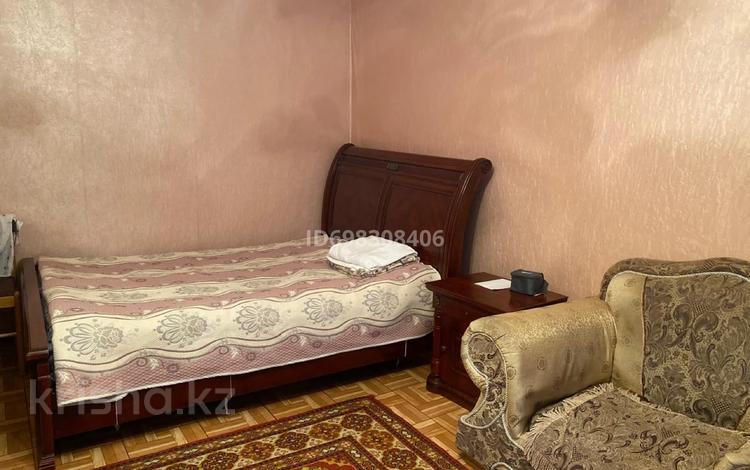 1-бөлмелі пәтер · 38 м² · 4/9 қабат, Абая 55 — Возле магазина «Суровский», бағасы: 14 млн ₸ в Уральске — фото 5