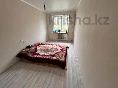 3-комнатная квартира · 59 м² · 1/4 этаж, 1 микрорайон 3 — 1 микрорайон дом 3. Рядом ЦОН, детский сад, школа, Халык банк, магазин за 26.5 млн 〒 в Есик