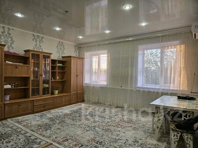 4-комнатная квартира, 81 м², 2/2 этаж, Назарбаева — Пугачева за 14.5 млн 〒 в Уральске