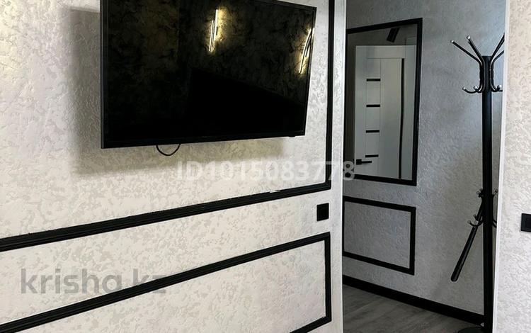 1-комнатная квартира · 31 м² · 1/5 этаж, Назарбаева 3/1 — Район Дворца спорта. Напротив "Даниэля", за магазином "Статус". за 2 750 ₸ в Усть-Каменогорске, Ульбинский — фото 2
