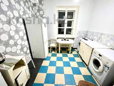Аренда квартир в Восточно-Казахстанской обл.: 1-комнатная квартира · 36 м² · 2/2 этаж, Новорабочая 5 — Магазин Автоколесо, Белинского за 85 000 〒 1-комнатная квартира · 36 м² · 2/2 этаж, Новорабочая 5 — Магазин Автоколесо, Белинского за 85 000 〒 в Усть-Каменогорске