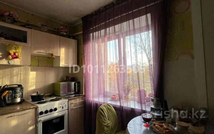 2-комнатная квартира · 44.8 м² · 3/4 этаж, Ульяновская 88 за 13 млн ₸ в Усть-Каменогорске — фото 2