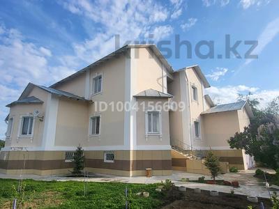 Отдельный дом · 10 комнат · 412 м², Квартал Энергетиков за 790 000 〒 в Актобе, жилой массив Жилянка