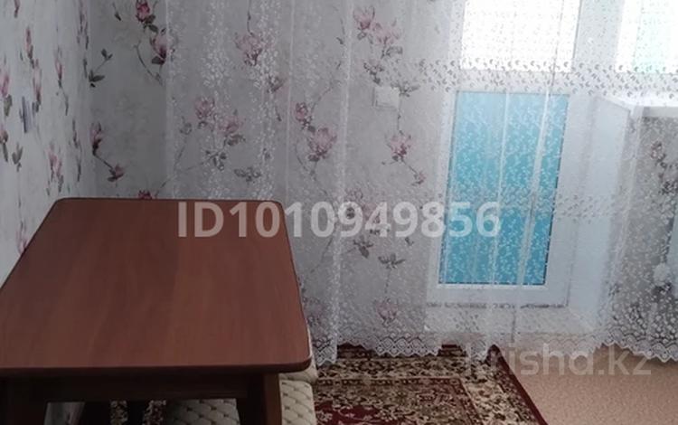 1-комнатная квартира · 39 м² · 10/12 этаж, Кошкарбаева 39 за 180 000 ₸ в Астане, Сарайшык р-н — фото 2