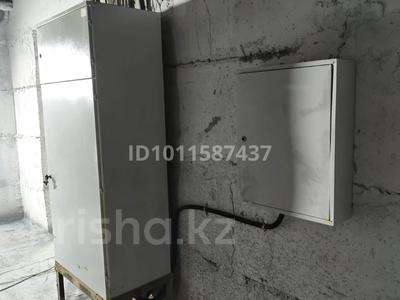 4 комнаты · 300 м² · 1/5 этаж, мкр. Алтын орда 56 за 400 000 〒 в Актобе