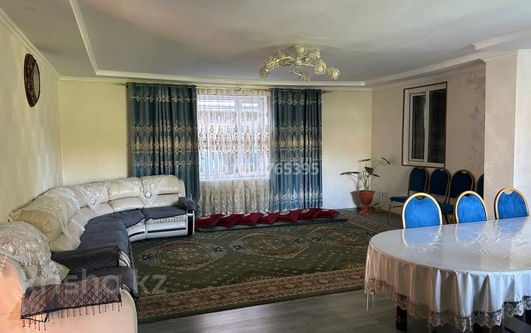 Отдельный дом · 9 комнат · 174 м² · 12 сот., Абылай Хан 31 за 45 млн 〒 в Зайсане — фото 2