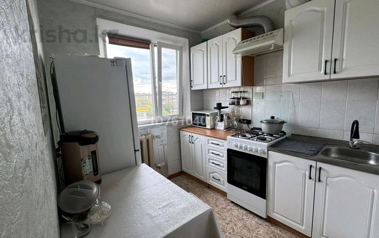 2-бөлмелі пәтер · 44.5 м² · 5/5 қабат, Мира — 5мкр и 7мкр, бағасы: 10.3 млн ₸ в Темиртау — фото 17