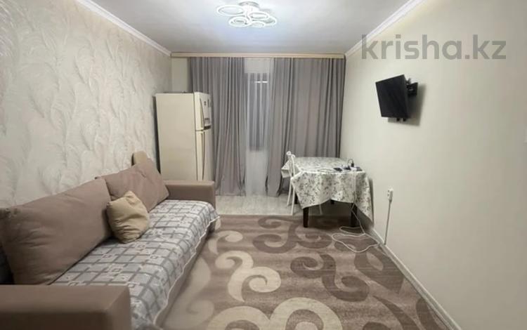 2-комнатная квартира · 45.5 м² · 1/4 этаж, мкр №1 67 за 300 000 ₸ в Алматы, Ауэзовский р-н — фото 2