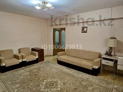 2-бөлмелі пәтер · 70.7 м² · 1/5 қабат, Ауэзова 48 — Возле стадиона «Мунайшы» и клининки «Достар Мед», бағасы: 31 млн ₸ в Атырау, мкр Жилгородок