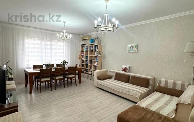 3-бөлмелі пәтер · 110 м² · 5/9 қабат, Центральный ш/а., Жарбосынова 62, бағасы: 38.5 млн ₸ в Атырау, мкр Центральный — фото 2
