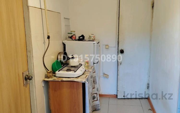 1 бөлме · 17 м², Досмухамедова 69, бағасы: 50 000 ₸ в Уральске — фото 2