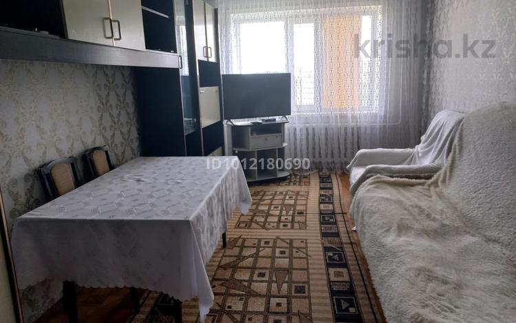 3-комнатная квартира · 68 м² · 5/9 этаж, Ауэзова 75 за 19 млн ₸ в Аксу — фото 2