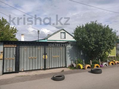 Продажа домов и дачи в Карагандинской обл.: Отдельный дом · 3 комнаты · 63 м² · 6 сот., Майкудук, Мкр Берлин, Чапаева за 18 млн 〒 Отдельный дом · 3 комнаты · 63 м² · 6 сот., Майкудук, Мкр Берлин, Чапаева за 18 млн 〒 в Караганде, Алихана Бокейханова р-н