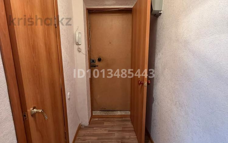 1-комнатная квартира · 31 м² · 2/5 этаж, Майкудук, 12й микрорайон 13 за 7.5 млн ₸ в Караганде, Алихана Бокейханова р-н — фото 2