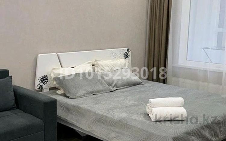 1-бөлмелі пәтер · 40 м², Санжара Асфендиярова 8 — Находится на аллее в квартире есть все, бағасы: 17 000 ₸ в Астане, Нура р-н — фото 2