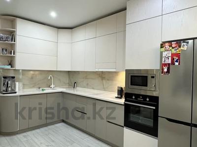 4-комнатная квартира · 145.8 м² · 7/17 этаж, Кабанбай батыра 11 за 81 млн ₸ в Астане, Есильский р-н
