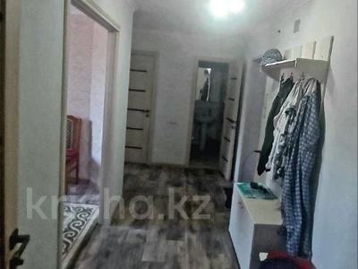 Продажа квартир в Восточно-Казахстанской обл.: 2-комнатная квартира · 49 м² · 4/9 этаж, Сатпаева 14 за 25.5 млн 〒 2-комнатная квартира · 49 м² · 4/9 этаж, Сатпаева 14 за 25.5 млн 〒 в Усть-Каменогорске, Ульбинский