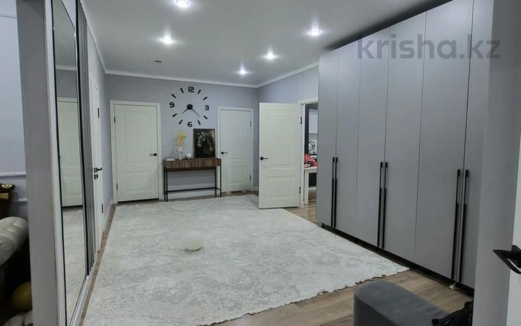 5-бөлмелі пәтер · 160 м² · 4/5 қабат, Мкр. Бирлик 7А, бағасы: 63 млн ₸ в Талдыкоргане, военный городок Улан — фото 2