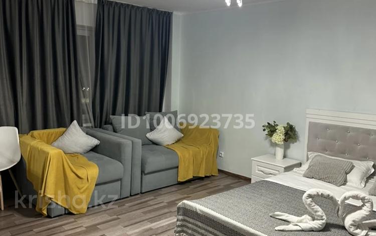 1-комнатная квартира · 40 м² · 8/25 этаж, мкр Юго-Восток, Ашимова 24 — Сапиева,Ледовый дворец,Глобал за 12 000 ₸ в Караганде, Казыбек би р-н — фото 2