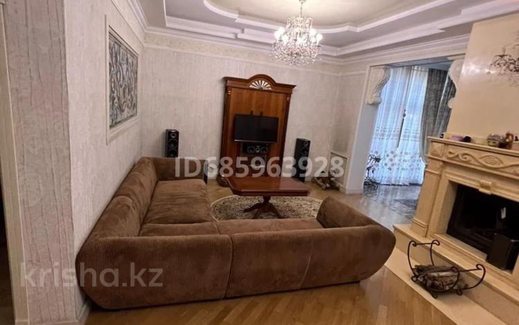 4-бөлмелі пәтер, 190 м², 1/5 қабат ай сайын, Омаровой 23, бағасы: 1 млн 〒 в Алматы, Медеуский р-н — фото 2