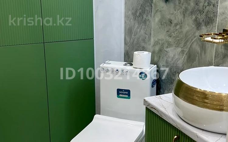 1-комнатная квартира · 33 м² · 8/10 этаж, 19-й мкр 34/4 — Дина, музей за 15 000 ₸ в Актау — фото 2