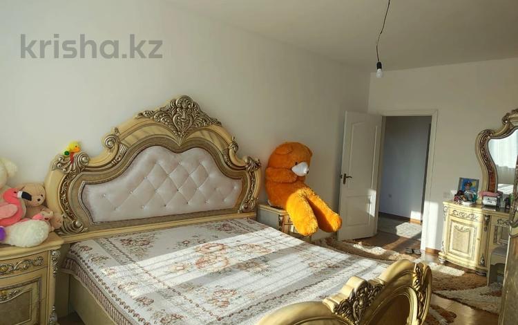 2-комнатная квартира, 61 м², 2/5 этаж, м-н Бирлик 8 за 20 млн 〒 в Талдыкоргане, мкр Бирлик — фото 2