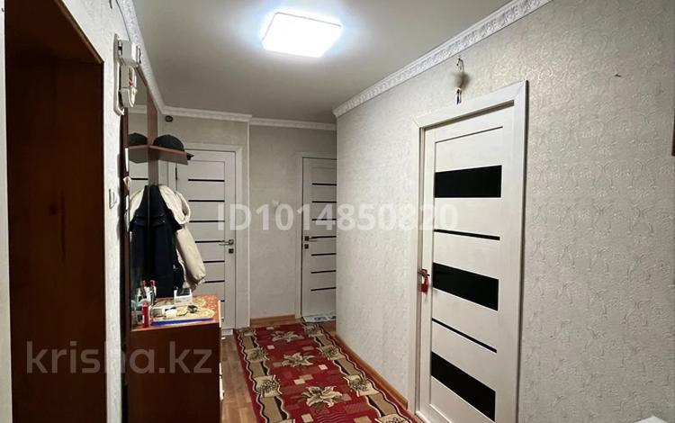 2-комнатная квартира · 48 м² · 5/5 этаж, Алтын гасыр 16 за 8 млн ₸ в Актобе, жилой массив Кирпичный — фото 2