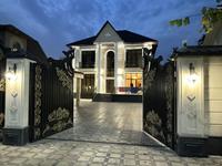 Отдельный дом · 9 комнат · 400 м² · 7 сот., Бекхожина 10 — Луганского за 9 млн ₸ в Алматы, Медеуский р-н