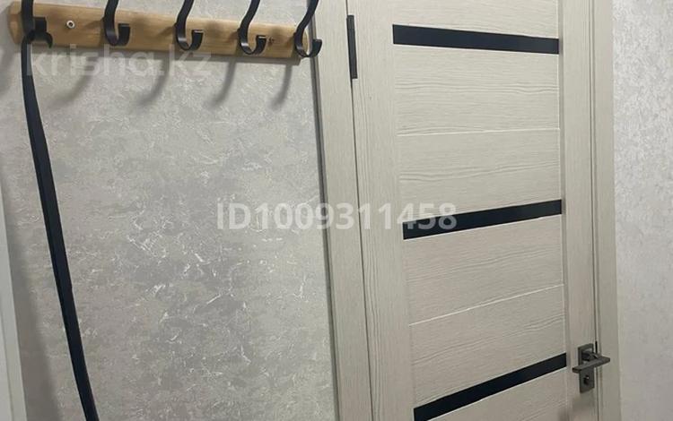 1-бөлмелі пәтер · 40 м² · 1/5 қабат, мкр. Алтын орда, Батыс-2 бывший 49Л, бағасы: 15.5 млн ₸ в Актобе — фото 2