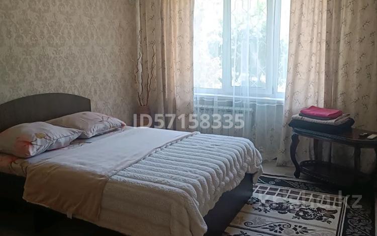 1-комнатная квартира · 32 м² · 1/5 этаж, Добролюбова 43 за 12 000 ₸ в Усть-Каменогорске — фото 101