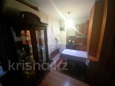 3-комнатная квартира · 60 м² · 1/5 этаж, Ж. Досмухамбетова 5 — Азаттык- тельмана за 10 000 〒 в Атырау, мкр Жилгородок