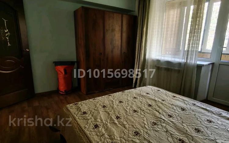 2-бөлмелі пәтер · 58.8 м² · 3/5 қабат, Самал-3 ш/а. 246A, бағасы: 350 000 ₸ в Алматы, Медеуский р-н — фото 2