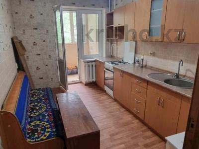 3-комнатная квартира, 70 м², 2/5 этаж, мкр Тастак-1, Фурхата за 32.5 млн 〒 в Алматы, Ауэзовский р-н