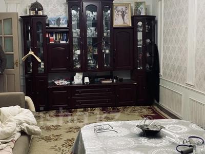3-бөлмелі пәтер · 72 м² · 4/5 қабат, Алатау 5 — Возле остановки Сейфулина, бағасы: 18.4 млн ₸ в Таразе