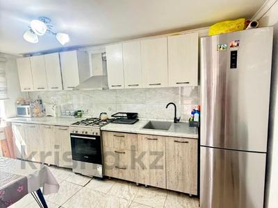 Отдельный дом · 4 комнаты · 80 м² · 3 сот., Тауке хана 149 — Абая за 62 млн ₸ в Алматы, Ауэзовский р-н