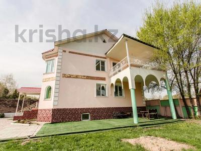 5-комнатный дом помесячно, 250 м², 10 сот., Альфараби за 2.1 млн 〒 в Алматы, Бостандыкский р-н