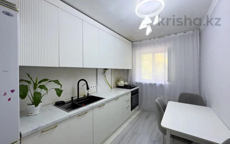 3-комнатная квартира · 61 м² · 2/5 этаж, Жумабаева 16/4 за ~ 28.5 млн ₸ в Астане, Алматы р-н — фото 2