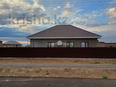 Отдельный дом · 3 комнаты · 120 м² · 8 сот., Ул.23 9 — Пос Еркинкала, улица 23, дом 9 за 25 млн 〒 в Атырау