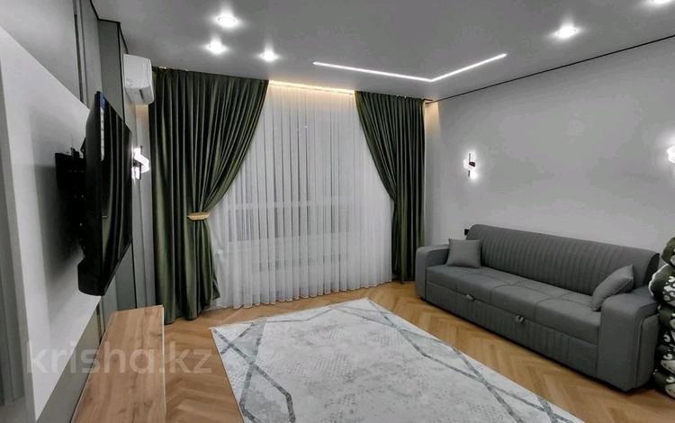 1-комнатная квартира · 42 м² · 8/9 этаж, Толеметова 106/3 — ЖК Отбасы за 170 000 ₸ в Шымкенте, Абайский р-н — фото 2