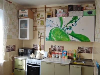 2-комнатная квартира · 54.2 м² · 3/3 этаж, мкр Жастар 2 за 13.5 млн 〒 в Актобе, жилой массив Жанаконыс