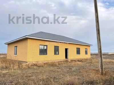 Отдельный дом · 4 комнаты · 170 м² · 10 сот., Жусипа Баласагуна 297 за 18 млн 〒 в Актобе, жилой массив Рауан