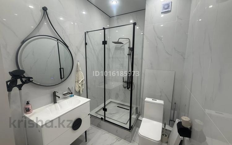 2-комнатная квартира · 69 м² · 8/9 этаж, ул. Сайгулик 237 за 320 000 ₸ в Шымкенте, Абайский р-н — фото 2