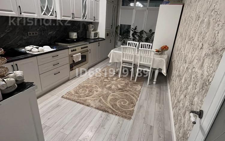 2-комнатная квартира · 81.65 м² · 2/10 этаж, Микрорайон 18а 10 за 42 млн ₸ в Актау — фото 8