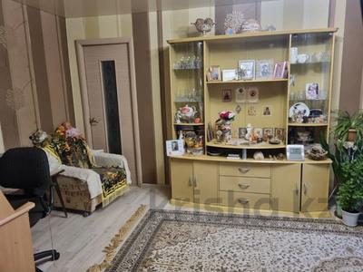 2-комнатная квартира · 43 м² · 2/5 этаж, Ауэзова 16 за 20.5 млн 〒 в Усть-Каменогорске