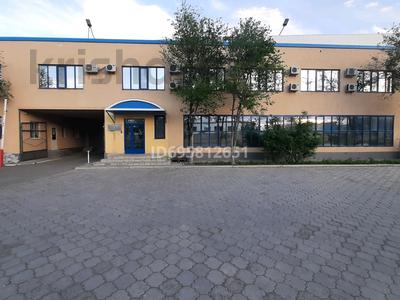 Офисы, склады, медцентры и аптеки, образование · 1400 м² за 750 млн 〒 в Атырау, мкр Жилгородок